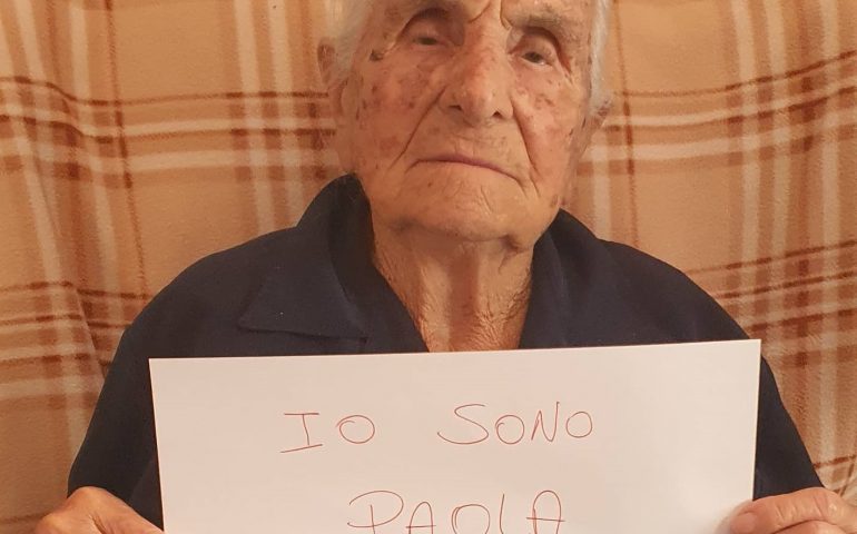 “Io sono Paola”: l’importante messaggio di Tzia Assunta Pili Cocco in questi giorni di smarrimento