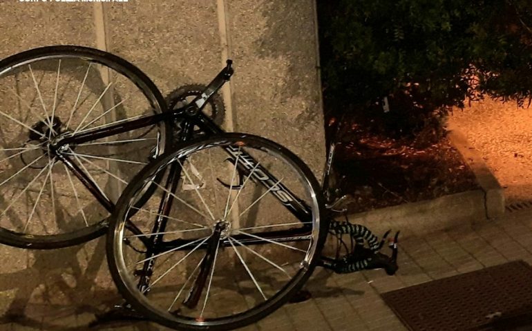 Sardegna, scontro tra auto e bicicletta: ciclista 17enne in codice rosso in ospedale