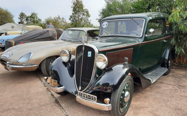 (FOTO) Tortolì, è iniziata la 14a edizione della Coppa Gentlemen Sardi. Gli scatti delle auto storiche