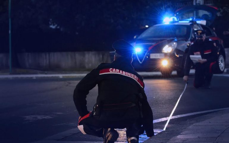 Sardegna, grave incidente, auto contro un muro: 4 giovani in Codice Rosso