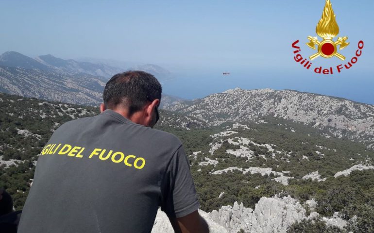 Baunei, ragazzo si perde nel Supramonte e chiama i soccorsi: le ricerche dei Vigili del Fuoco