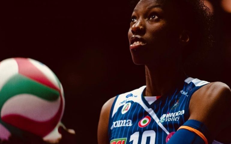 Paola Egonu co-conduce la terza serata Paola Egonu