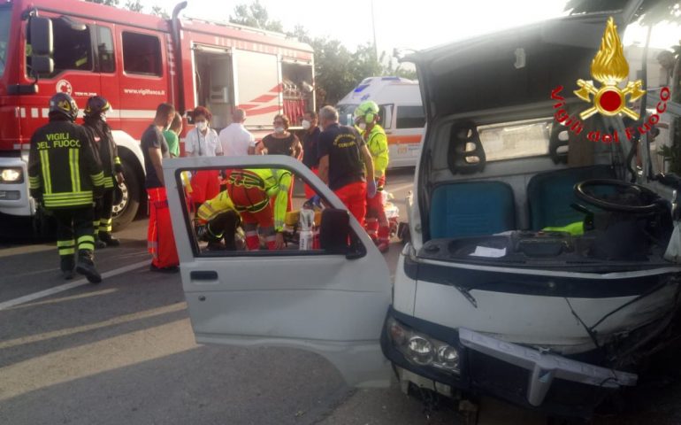 Tertenia, esce fuori strada con il motocarro e resta incastrato: 75enne tratto in salvo da Vigili ed elisoccorso