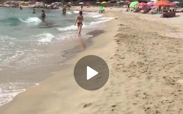 (VIDEO) Ogliastra, per sfuggire dal caldo torrido: la suggestiva spiaggia di Orrì (Tortolì)
