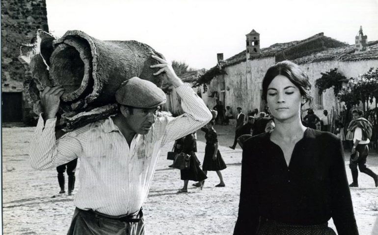 Lo sapevate? Nel ’66 il film “Una questione d’onore” ambientato in Sardegna fu sequestrato dalla procura perché “offensivo del comune senso del pudore”.