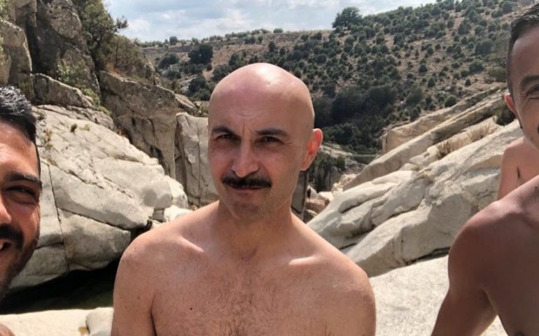 Incontri speciali a Baumela con Maccio Capatonda: il comico abruzzese in vacanza in Ogliastra