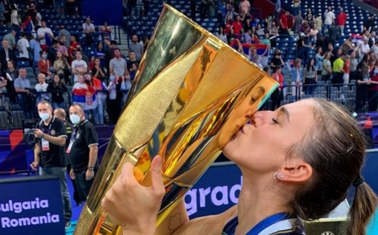 Alessia Orro campionessa d’Europa con l’Italvolley: la gioia incontenibile della palleggiatrice sarda