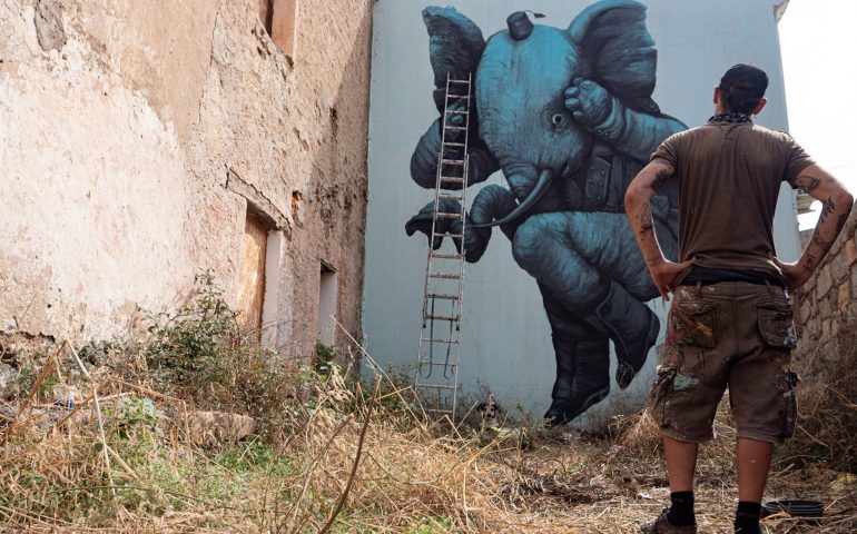 Museo a cielo aperto a Bari Sardo: le vie del paese dialogano con la comunità