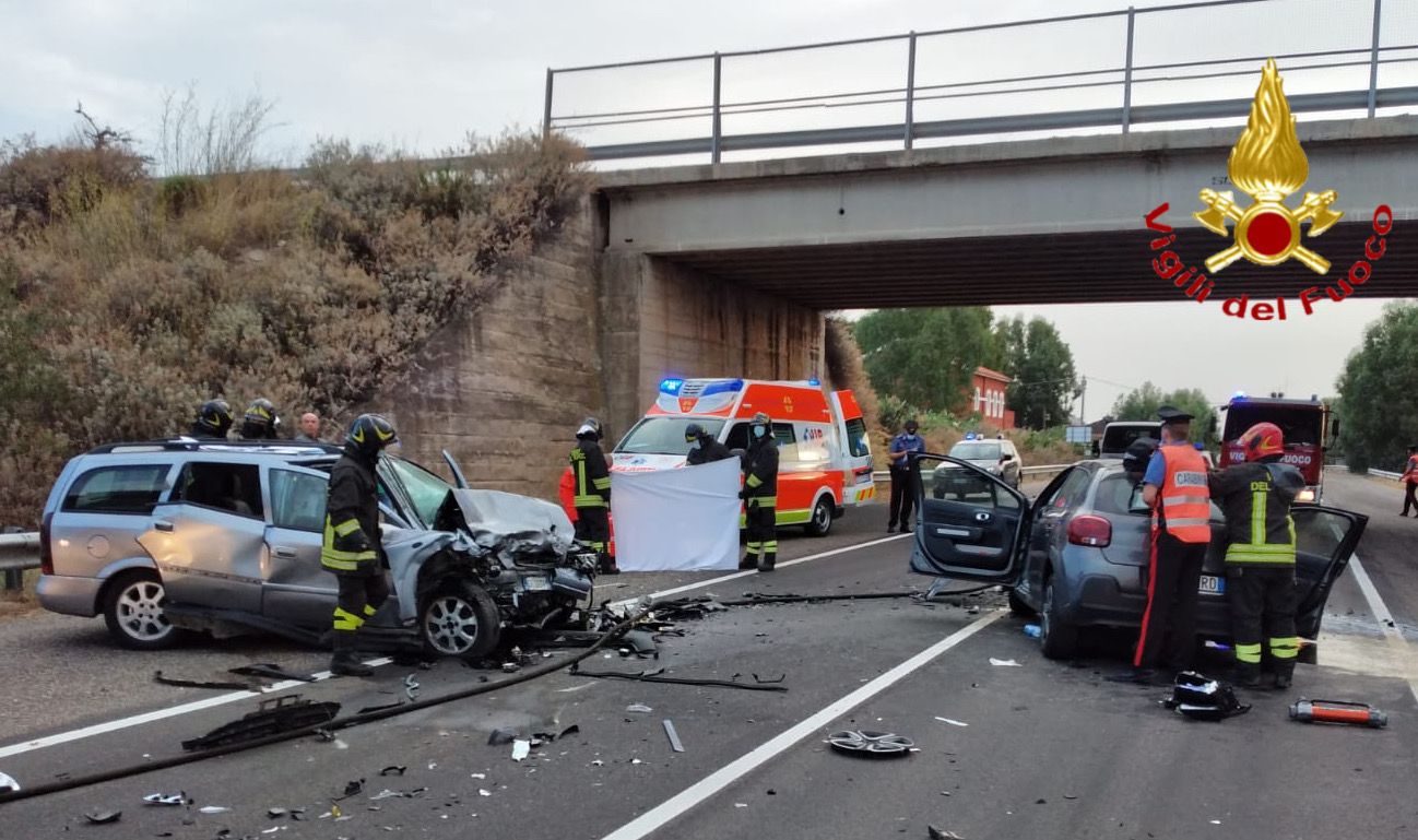 Violento scontro frontale fra due auto: due feriti | Ogliastra - Vistanet