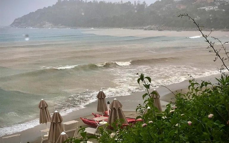 porto-frailis-nuvole-onde-maltempo-arbatax-tortoli