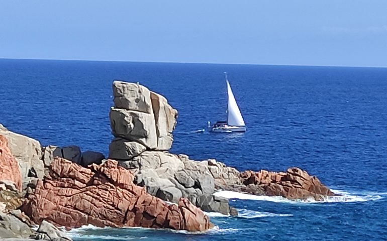 Le foto dei lettori. Tutto l’incanto di Cala Moresca nello scatto di Anna Balloi