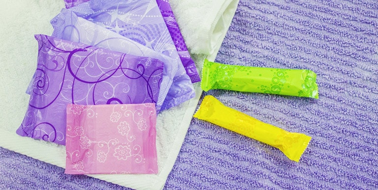 Verso l’abbattimento della “tampon tax”: l’iva sugli assorbenti passerà dal 22% al 10%