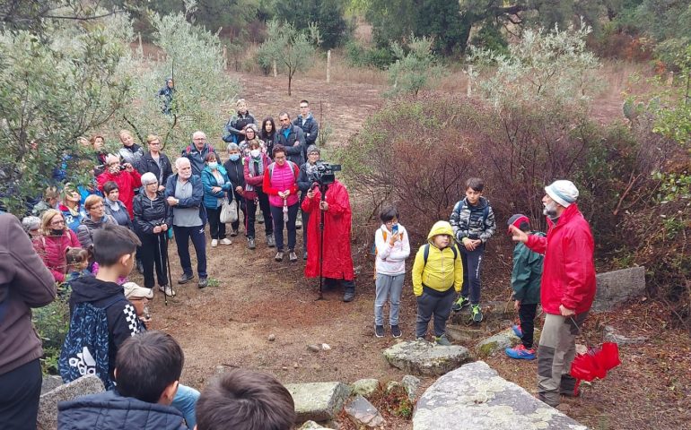 Ilbono, grande partecipazione alla passeggiata tra gli olivi secolari