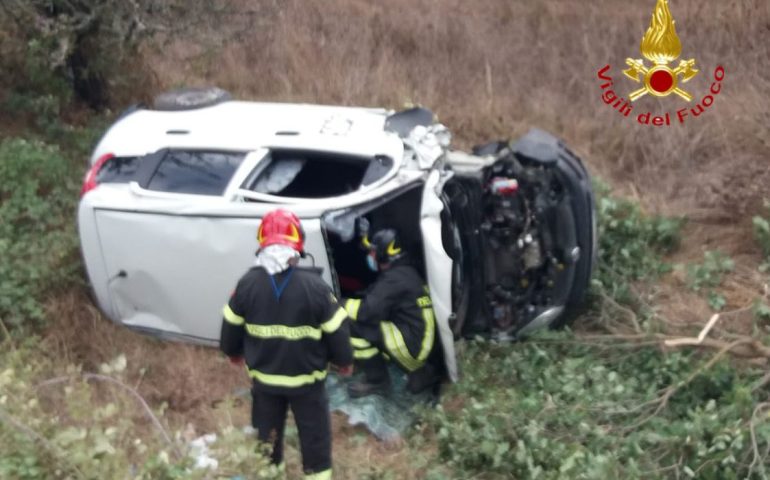 Spaventoso incidente fra due auto: due persone ferite, una trasportata con l’elisoccorso al Brotzu