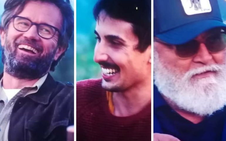 Tanta soddisfazione per Frediano Mura e il suo gin ‘elettrico’: Carlo Cracco e Diego Abatantuono a Sadali per gustare il Lampus