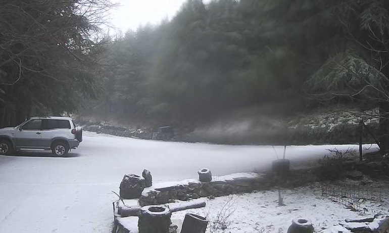 Arrivata la prima neve in Sardegna: Fonni si è svegliata imbiancata