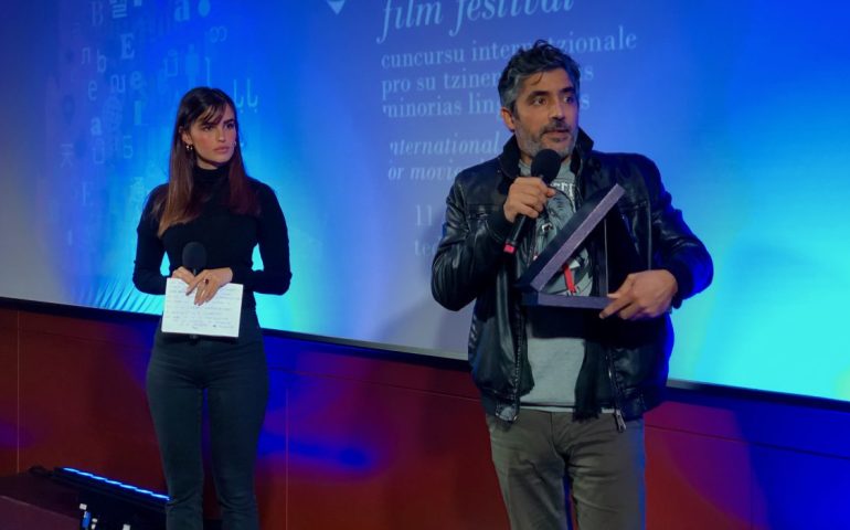 Il registra Matteo Incollu trionfa al Babel Film Festival: il corto “Male Fàdau” ambientato a Baunei