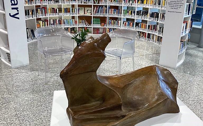 Le opere della nostra Maria Lai in mostra anche alla Cagliari Airport Library