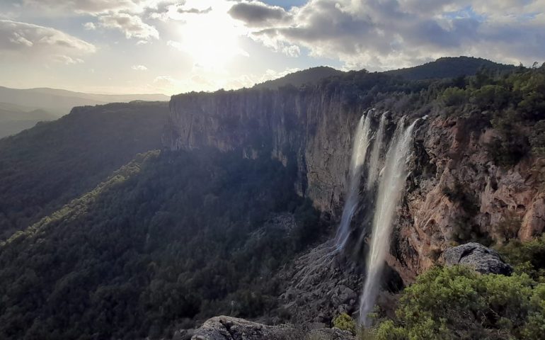 La foto dei lettori. Ogliastra, il fascino delle maestose cascate di Lequarci – Ulassai –