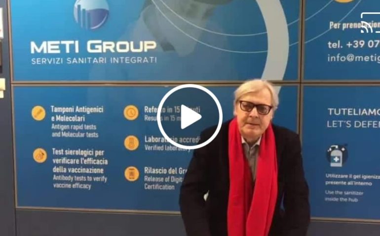 (VIDEO) Sgarbi promuove l’aeroporto di Cagliari: “Qui e in Sardegna si è liberi. Venite nell’Isola”