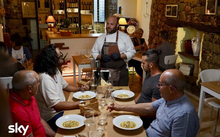 (FOTO) 4 Ristoranti e Alessandro Borghese in Barbagia: trionfa “Abbamele” di Mauro Ladu