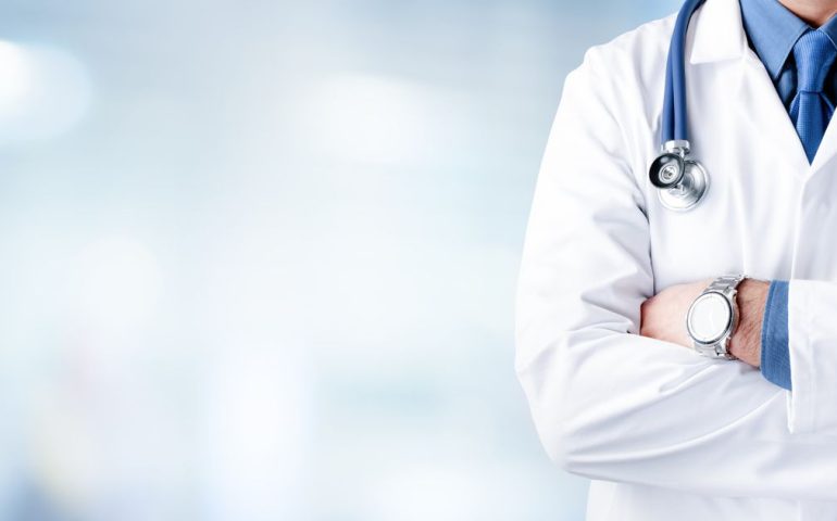 Al via le assunzioni di nuovi medici in Sardegna: bando per 271 posti a tempo indeterminato