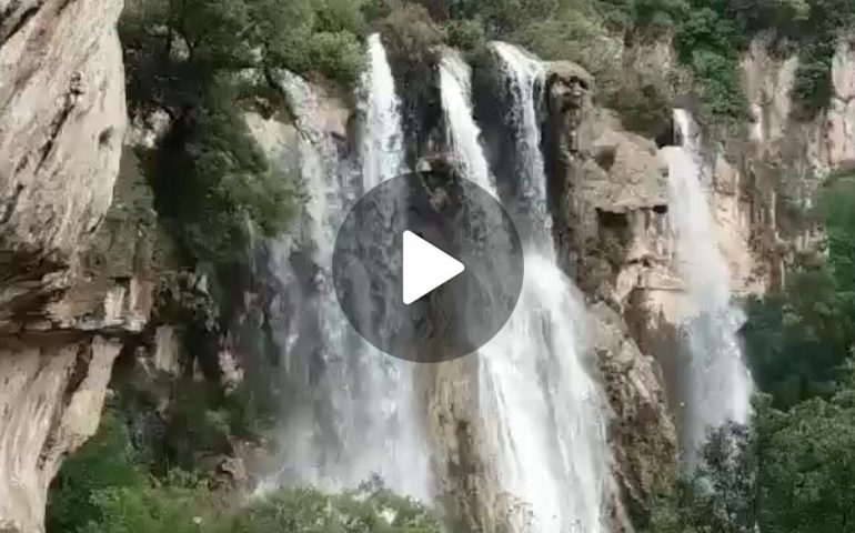 (VIDEO) Ogliastra, l’impetuosa bellezza delle cascate Is Càcaus a Ussassai