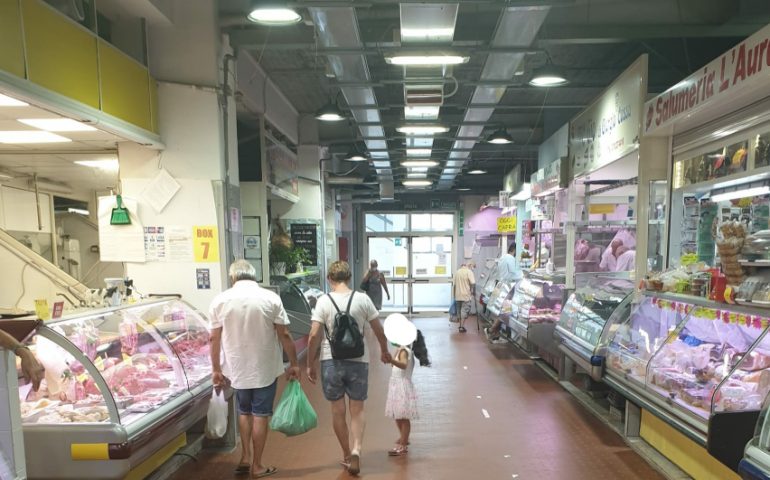 Sardegna, ruba 180 kg di carne al mercato: 44enne in manette