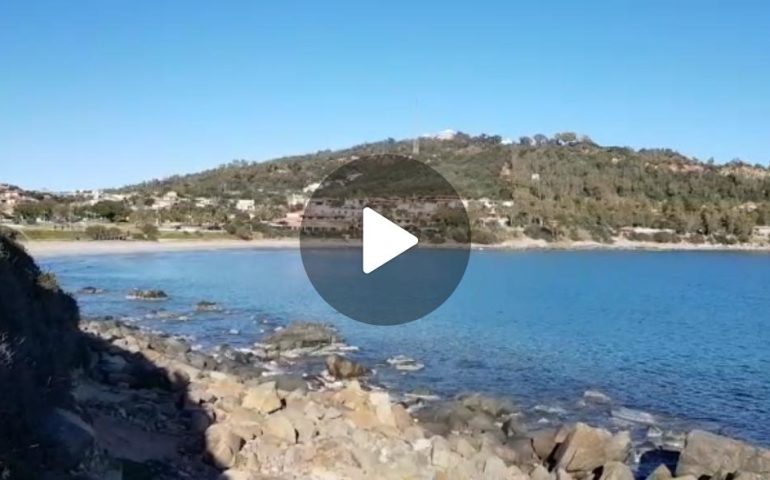 (VIDEO) Ogliastra, la bellezza del mare a febbraio nella baia di Porto Frailis
