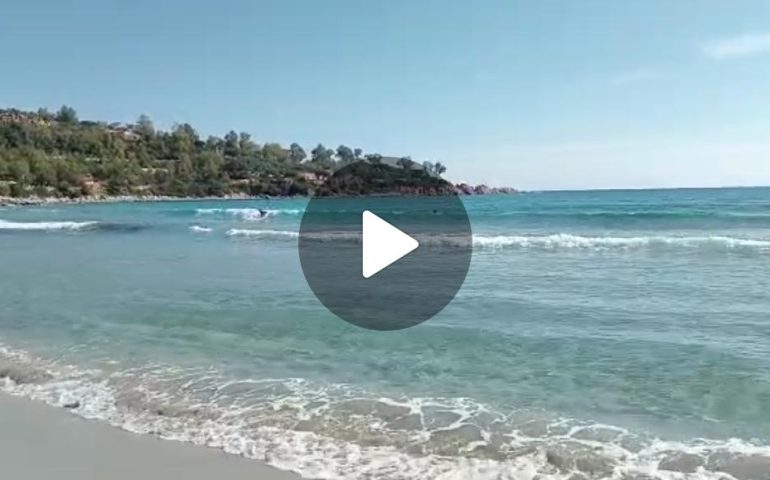 (VIDEO) Ogliastra baciata dal sole: domenica al mare tra passeggiate e surf a Porto Frailis