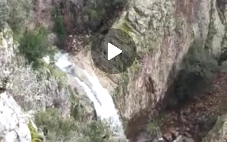 (VIDEO) Ogliastra, la selvaggia gola di Pirincanes e le maestose cascate di Rio de Forru