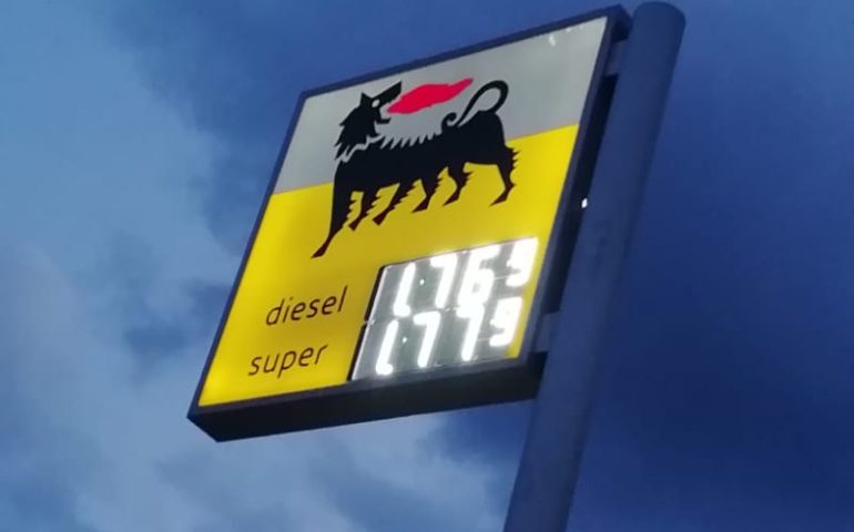 Ecco lo sconto, il carburante torna a prezzi “umani” in Ogliastra: diesel e benzina a meno di 1,80 euro al litro
