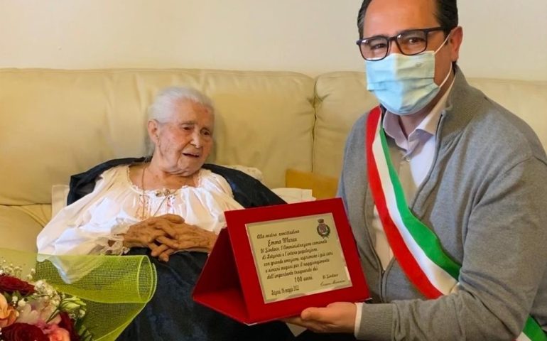 Lotzorai festeggia i 100 anni di Tzia Emma Mereu, la nuova centenaria ogliastrina