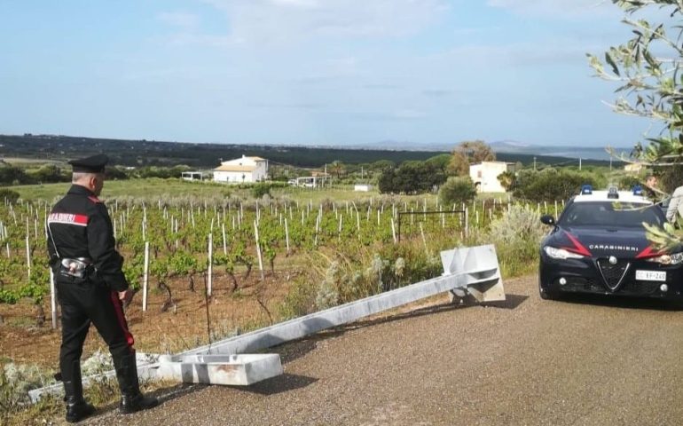 Sardegna, rubano croce in ferro di 6 quintali, poi l’abbandonano in strada