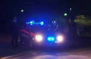 Sardegna, sorprende i ladri dentro il bar e spara: fermati i tre rapinatori, denunciato il barista