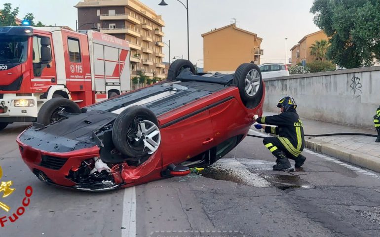 Sardegna, attimi di grande paura: giovane perde il controllo dell’auto e si ribalta