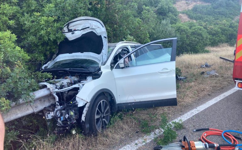 Drammatico incidente: auto contro il guard rail, muore un giovane di 34 anni