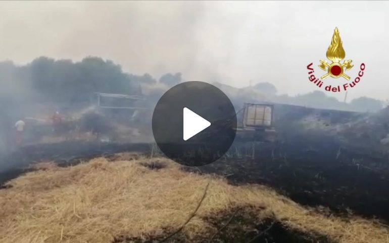 (VIDEO) Sardegna, devastata dagli incendi: case lambite dalle fiamme