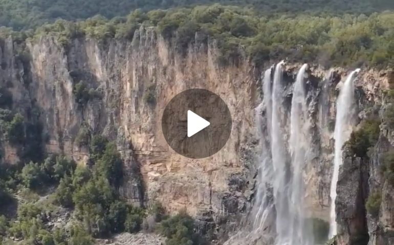 (VIDEO) Ulassai, riparte lo spettacolo della cascata di Lequarci: il video mozzafiato