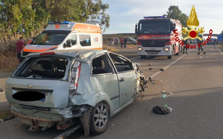Sardegna, scontro frontale fra due auto: muore un giovane di 22 anni