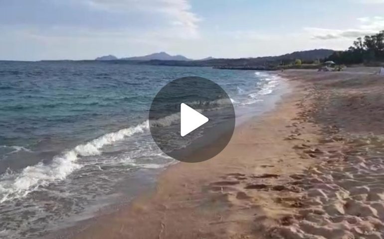 (VIDEO) Ogliastra, il mare a metà settembre nella spiaggia di Basaùra