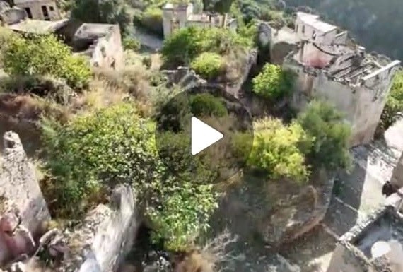 (VIDEO) L’emozionante dronata su Gairo Vecchio, il paese fantasma che non smette di affascinare