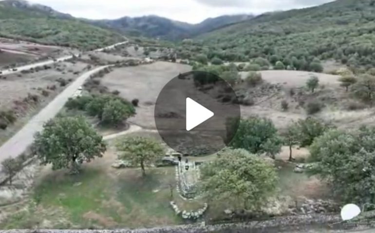 (VIDEO) Le tombe di Madau: le immagini realizzate con il drone sull’incredibile necropoli nuragica