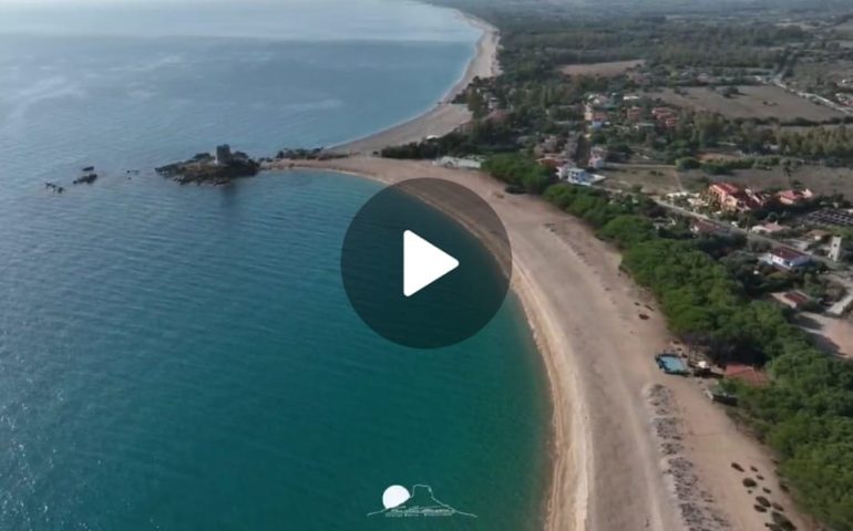 (VIDEO) Magica Ogliastra: la “dronata” mozzafiato di Cristian Mascia sul mare d’autunno