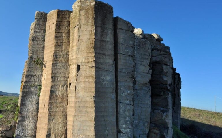 colonne-basalto-cossoine (1)