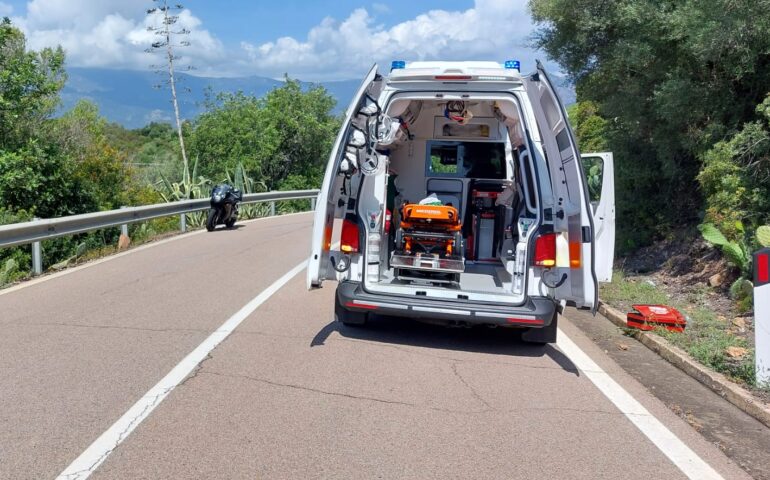 Paura a Baunei, motociclista cade in un dirupo. Interviene l’elisoccorso