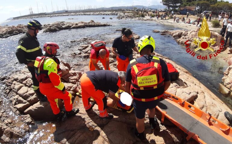 Cade durante una passeggiata sulla scogliera e batte la testa: grave un uomo di 78 anni