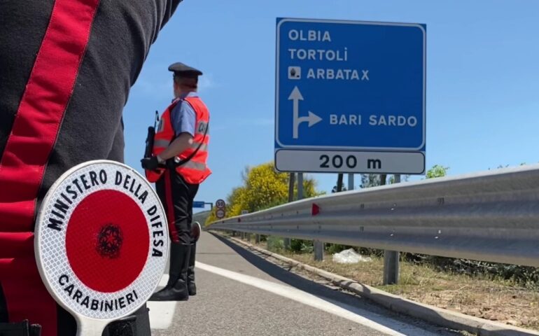 Tortolì, tentano di rubare un Piaggio Quargo e poi fuggono: indagini in corso