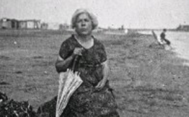 Grazia Deledda al mare