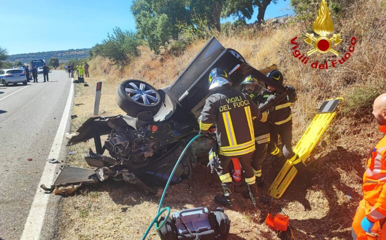 Terribile schianto tra un’autocarro e un veicolo: feriti gravemente i due conducenti